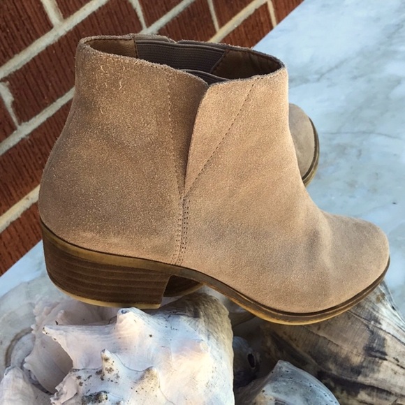 Lucky 🍀 Brand Pull On Tan Suede Ankle Boots Size 7 - Picture 6 of 16